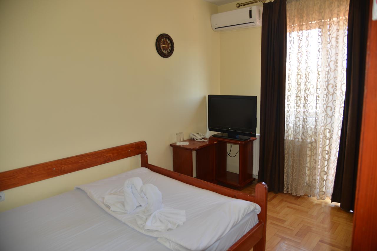 Hotel Bella Donna Κουμάνοβο Εξωτερικό φωτογραφία