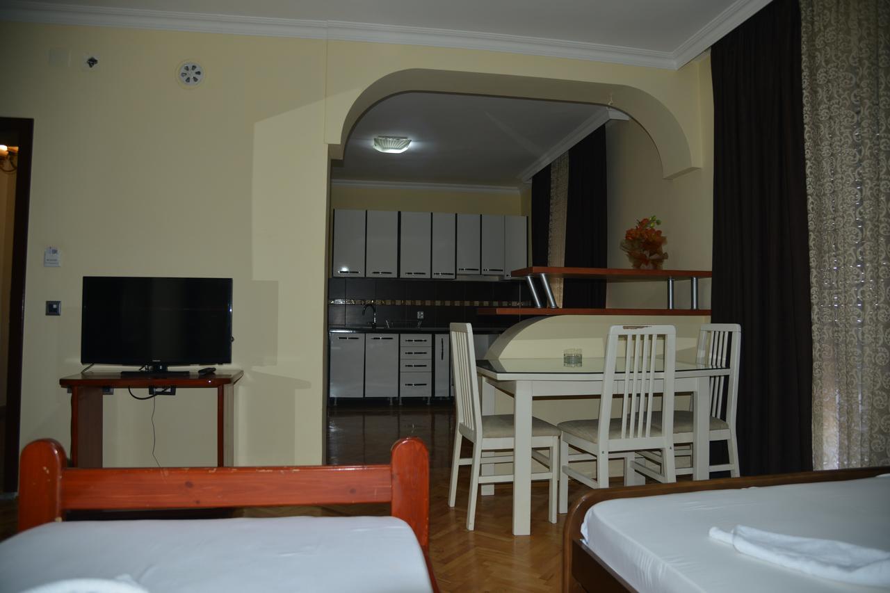 Hotel Bella Donna Κουμάνοβο Εξωτερικό φωτογραφία
