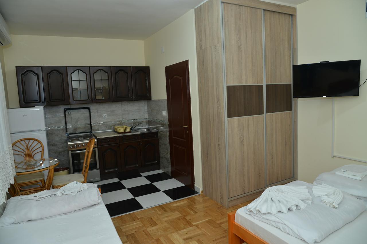 Hotel Bella Donna Κουμάνοβο Εξωτερικό φωτογραφία